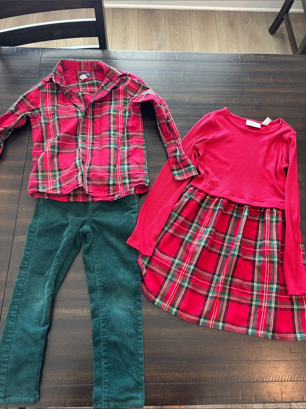 Sibling Christmas Outfits - Picture 1 of 8